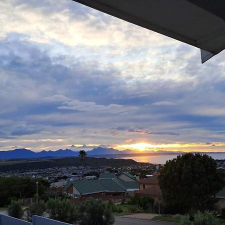 Blue Owl Guest House Mossel Bay Esterno foto