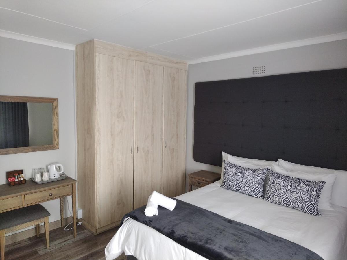Blue Owl Guest House Mossel Bay Esterno foto