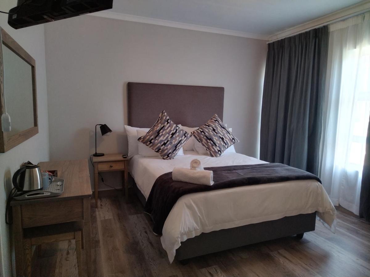 Blue Owl Guest House Mossel Bay Esterno foto