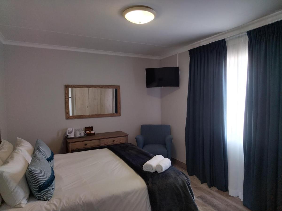 Blue Owl Guest House Mossel Bay Esterno foto