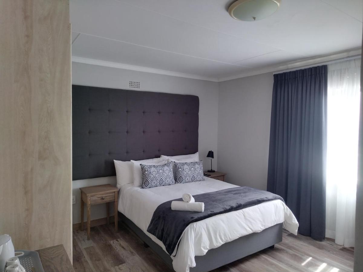 Blue Owl Guest House Mossel Bay Esterno foto