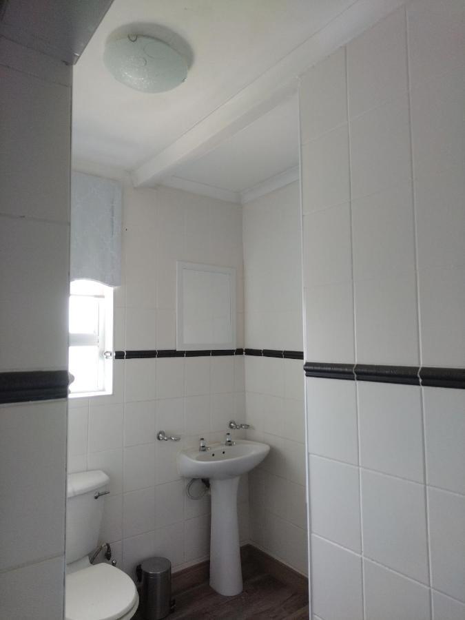 Blue Owl Guest House Mossel Bay Esterno foto