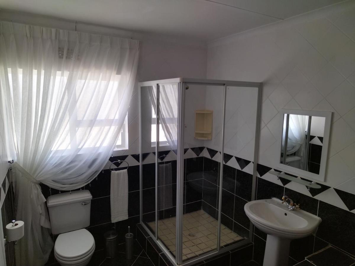Blue Owl Guest House Mossel Bay Esterno foto