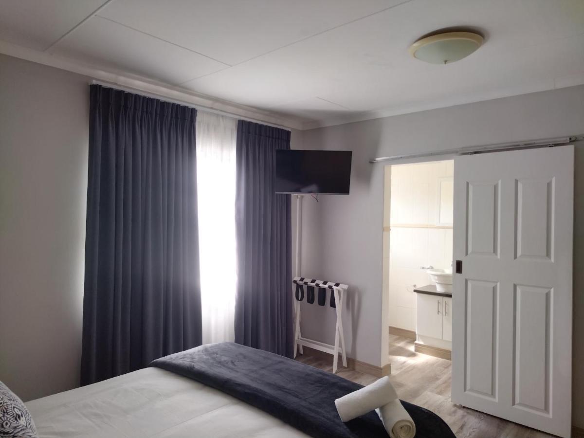 Blue Owl Guest House Mossel Bay Esterno foto